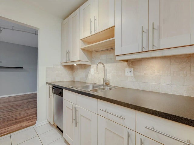 5 of 42 - 859 Carrie St 406, Esquimalt, BC