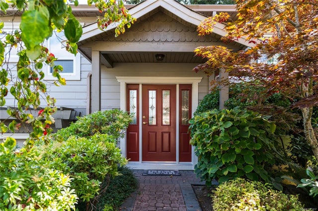 4 of 45 - 118 Aldersmith Pl 58, View Royal, BC