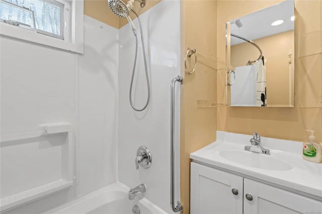 2 of 44 - 3773 14th Ave, Port Alberni, BC