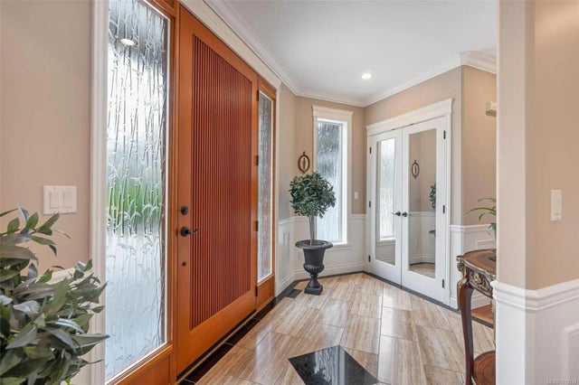 2 of 47 - 1705 De Sousa Pl, Saanich, BC