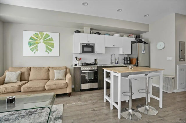5 of 21 - 767 Tyee Rd 201, Victoria, BC