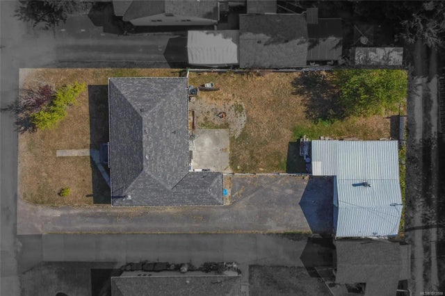 2 of 30 - 24 Hemlock St, Lake Cowichan, BC