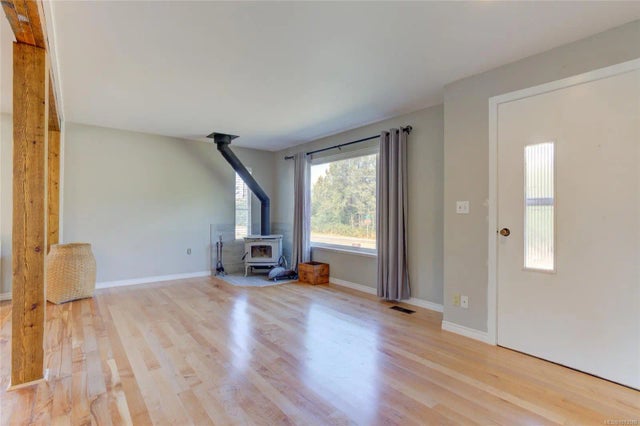 4 of 30 - 24 Hemlock St, Lake Cowichan, BC