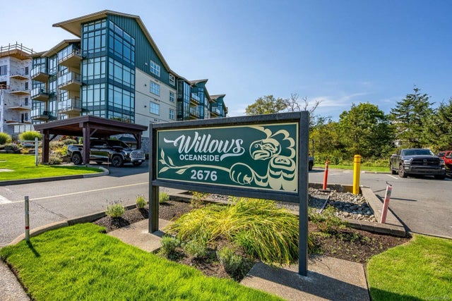 1 of 40 - 2676 Island Hwy S 106, Campbell River, BC