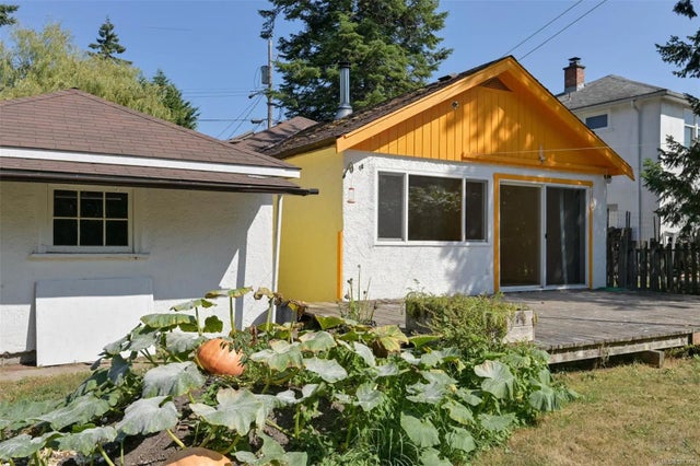 1 of 50 - 735 Violet Ave, Saanich, BC