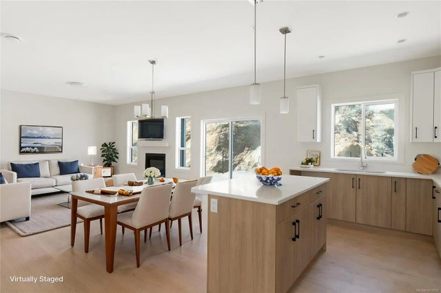 2 of 21 - 2003 West Park Lane, View Royal, BC