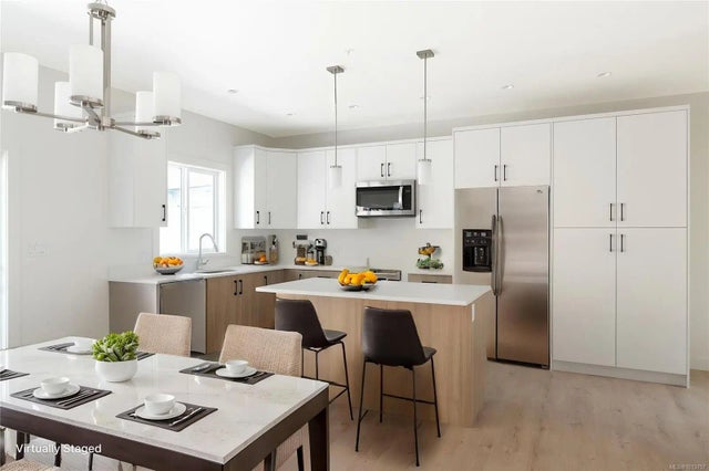 3 of 21 - 2003 West Park Lane, View Royal, BC