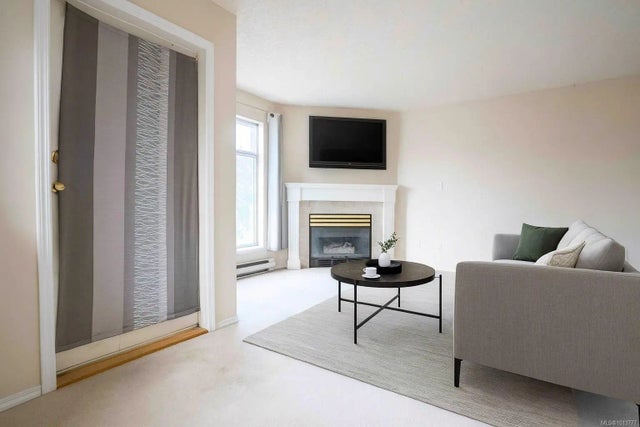 3 of 20 - 2511 Quadra St 305, Victoria, BC