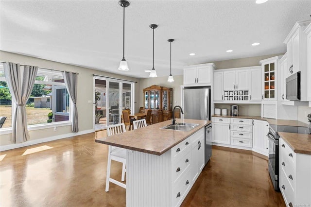 3 of 94 - 850 Burbank Rd, Hilliers, BC