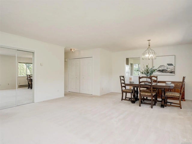 5 of 25 - 4745 Falaise Dr, Saanich, BC