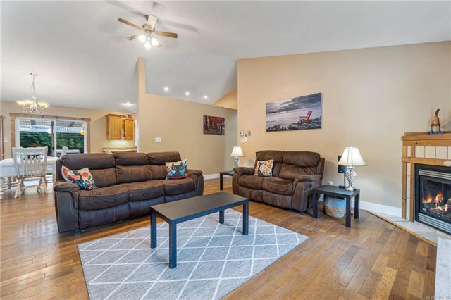 4 of 49 - 1780 Ashling Rd, Qualicum Beach, BC