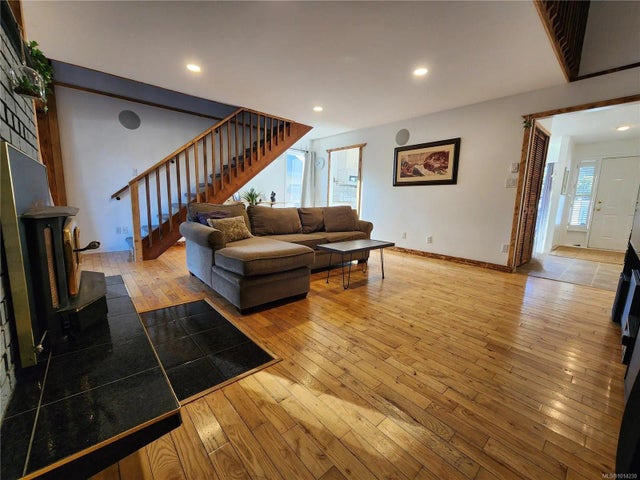 5 of 37 - 411 Rockland Rd, Campbell River, BC