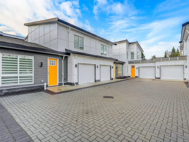 2 of 56 - 1171 Stelly's Cross Rd 2, Central Saanich, BC