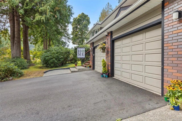 3 of 43 - 1650 Stuart Park Terr, North Saanich, BC