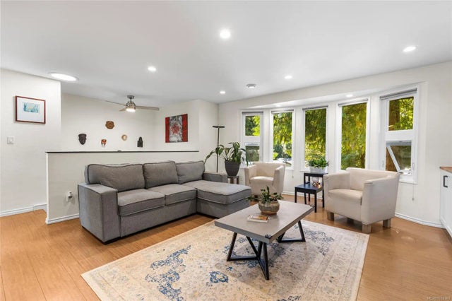 5 of 43 - 1650 Stuart Park Terr, North Saanich, BC