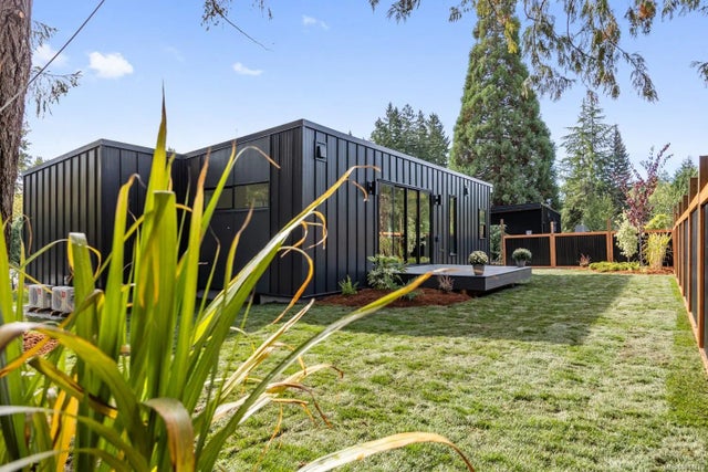 1 of 38 - 1917 Cumberland Rd, Courtenay, BC