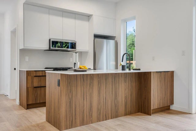 5 of 38 - 1917 Cumberland Rd, Courtenay, BC