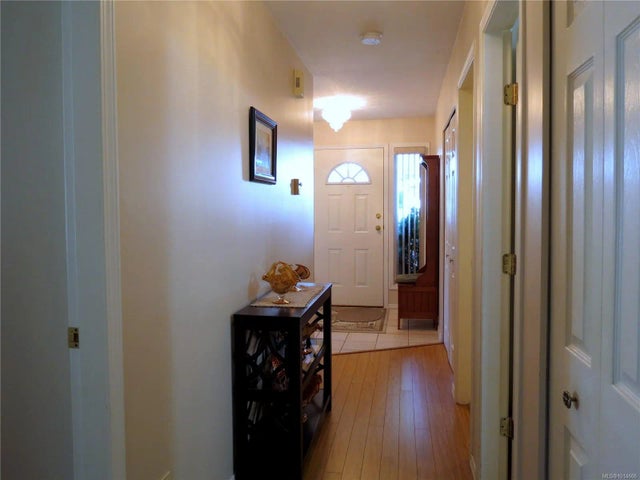 5 of 41 - 162 Bowlsby St, Nanaimo, BC