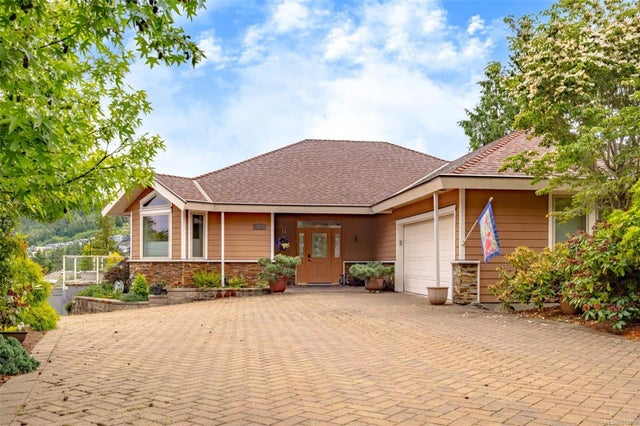 1 of 61 - 4911 Denford Pl, Nanaimo, BC