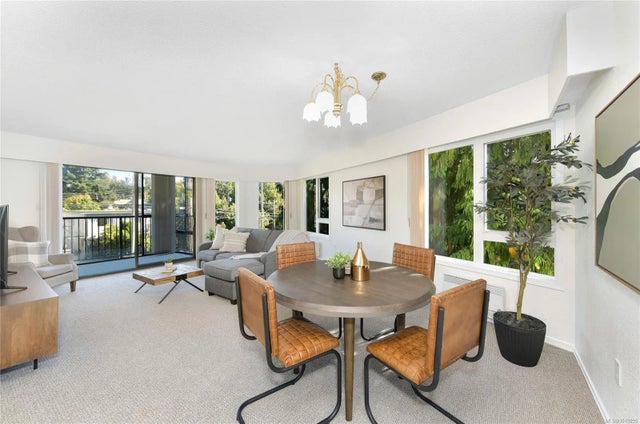 2 of 48 - 1170 Rockland Ave 301, Victoria, BC