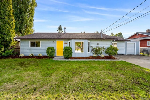 1 of 38 - 2391 Tull Ave, Courtenay, BC