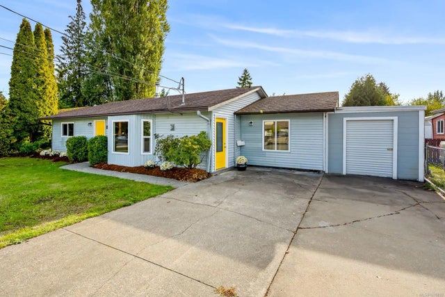 2 of 38 - 2391 Tull Ave, Courtenay, BC