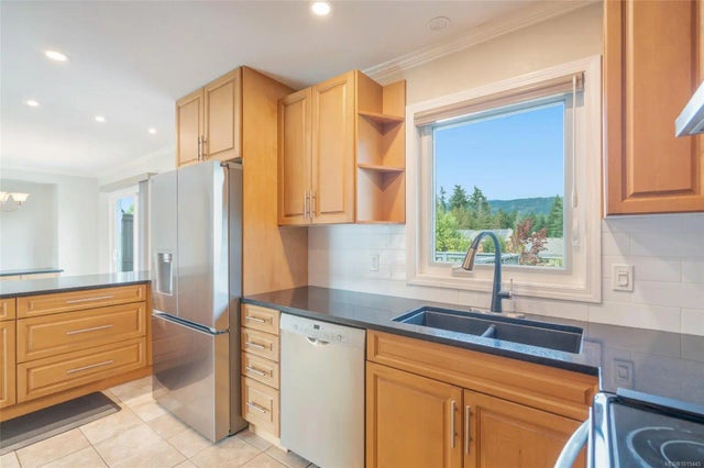 3 of 24 - 3747 Grieve Rd, Port Alberni, BC