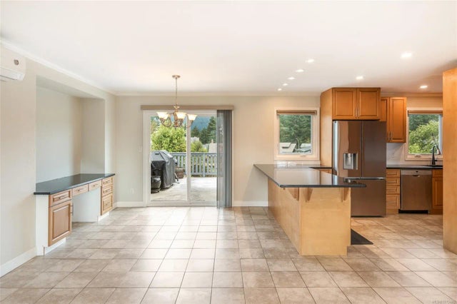 5 of 24 - 3747 Grieve Rd, Port Alberni, BC