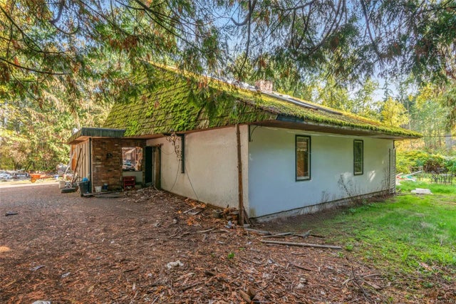 1 of 18 - 400 Manse Rd, Parksville, BC