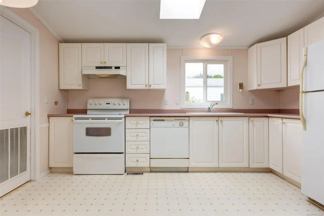 5 of 28 - 1011 Collier Cres, Nanaimo, BC