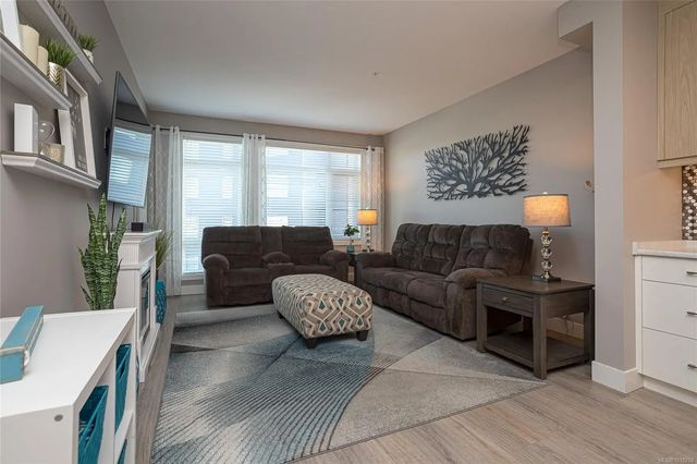 2 of 25 - 6540 Metral Dr 203, Nanaimo, BC