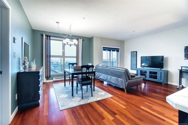 3 of 32 - 555 Franklyn St 302, Nanaimo, BC