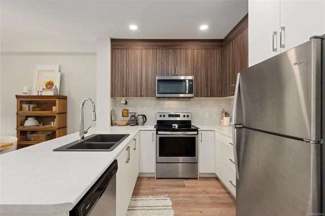 4 of 29 - 6540 Metral Dr 305, Nanaimo, BC