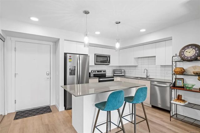 2 of 38 - 4810 Cedar Ridge Pl 308, Nanaimo, BC