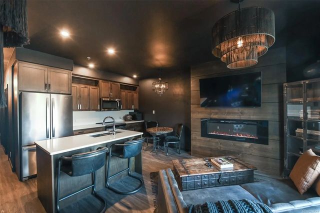3 of 25 - 91 Chapel St 302, Nanaimo, BC