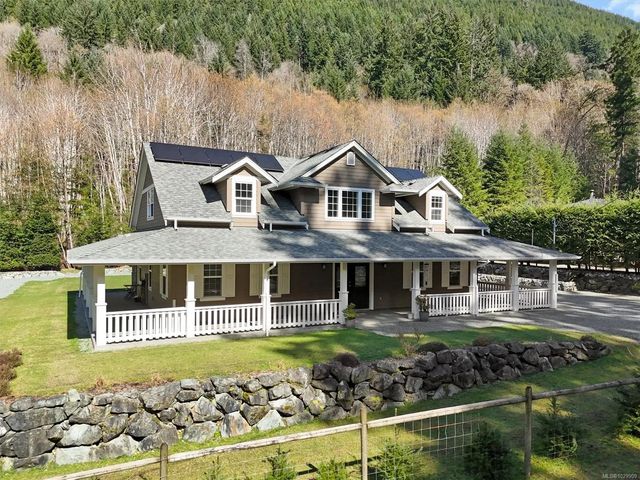 3 of 76 - 10011 Youbou Rd, Youbou, BC