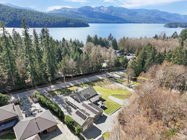 5 of 76 - 10011 Youbou Rd, Youbou, BC