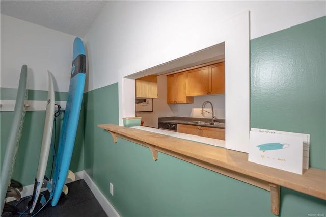 4 of 23 - 250 Hemlock St 107, Ucluelet, BC