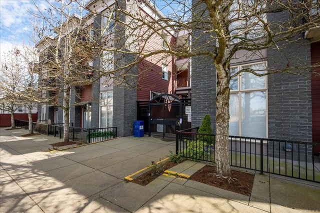 2 of 35 - 555 Franklyn St 305, Nanaimo, BC