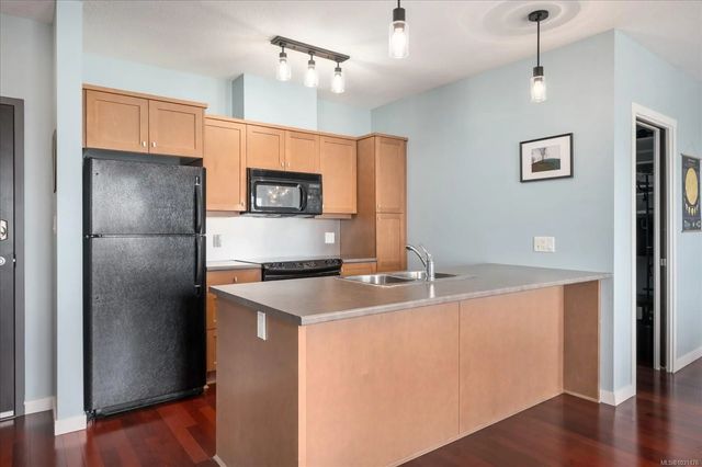 4 of 35 - 555 Franklyn St 305, Nanaimo, BC