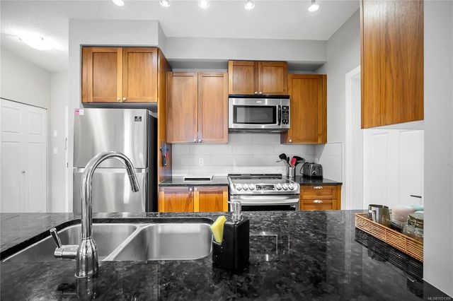 4 of 54 - 99 Chapel St 315, Nanaimo, BC