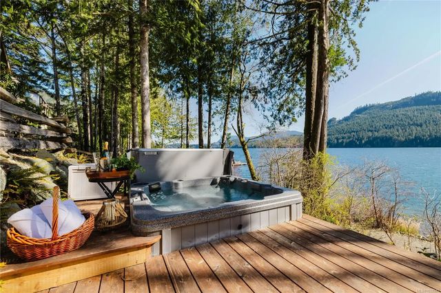 2 of 90 - 9686 Creekside Dr, Youbou, BC