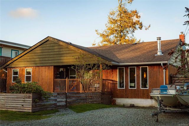 2 of 63 - 1349 Pine Rd, Ucluelet, BC