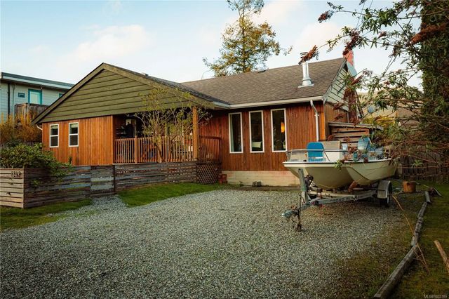 4 of 63 - 1349 Pine Rd, Ucluelet, BC