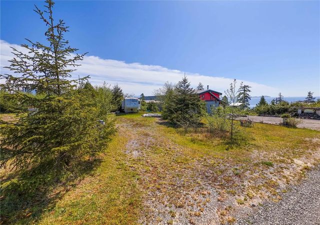 2 of 9 - 1130 Fourth Ave, Ucluelet, BC