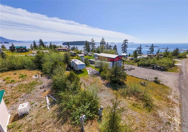 5 of 9 - 1130 Fourth Ave, Ucluelet, BC