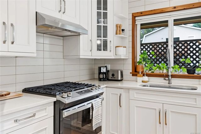 3 of 43 - 75 Sutton Rd, Ucluelet, BC