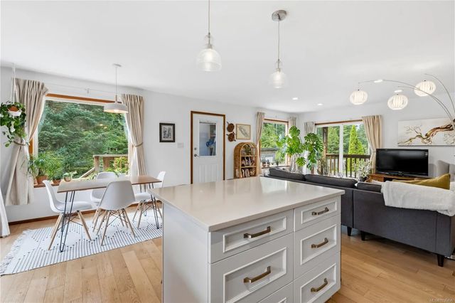 4 of 43 - 75 Sutton Rd, Ucluelet, BC