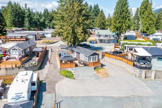 3 of 34 - 8389 Sa-seen-os Rd 60, Youbou, BC