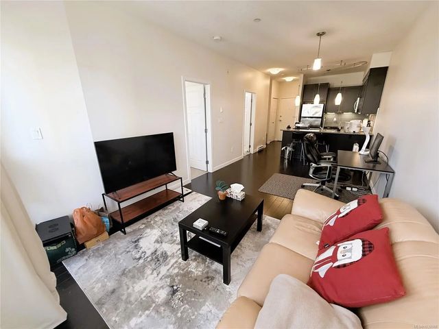 3 of 40 - 99 Chapel St 412, Nanaimo, BC